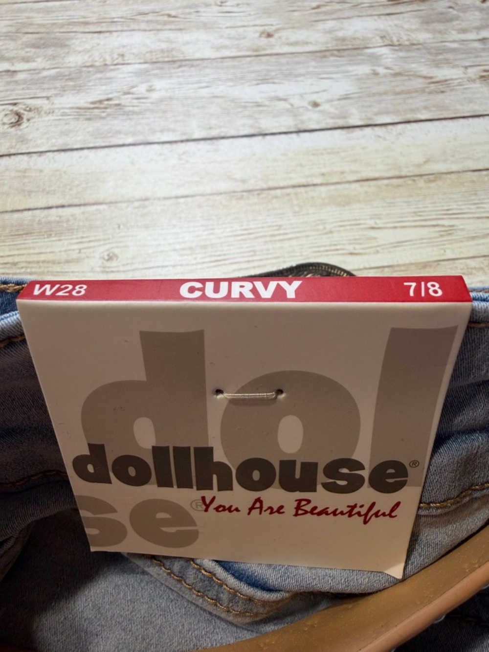 Dollhouse Curvy Light Blue Denim Shorts with Tan Studded Belt size 7/8 Waist 28 - Picture 13 of 13